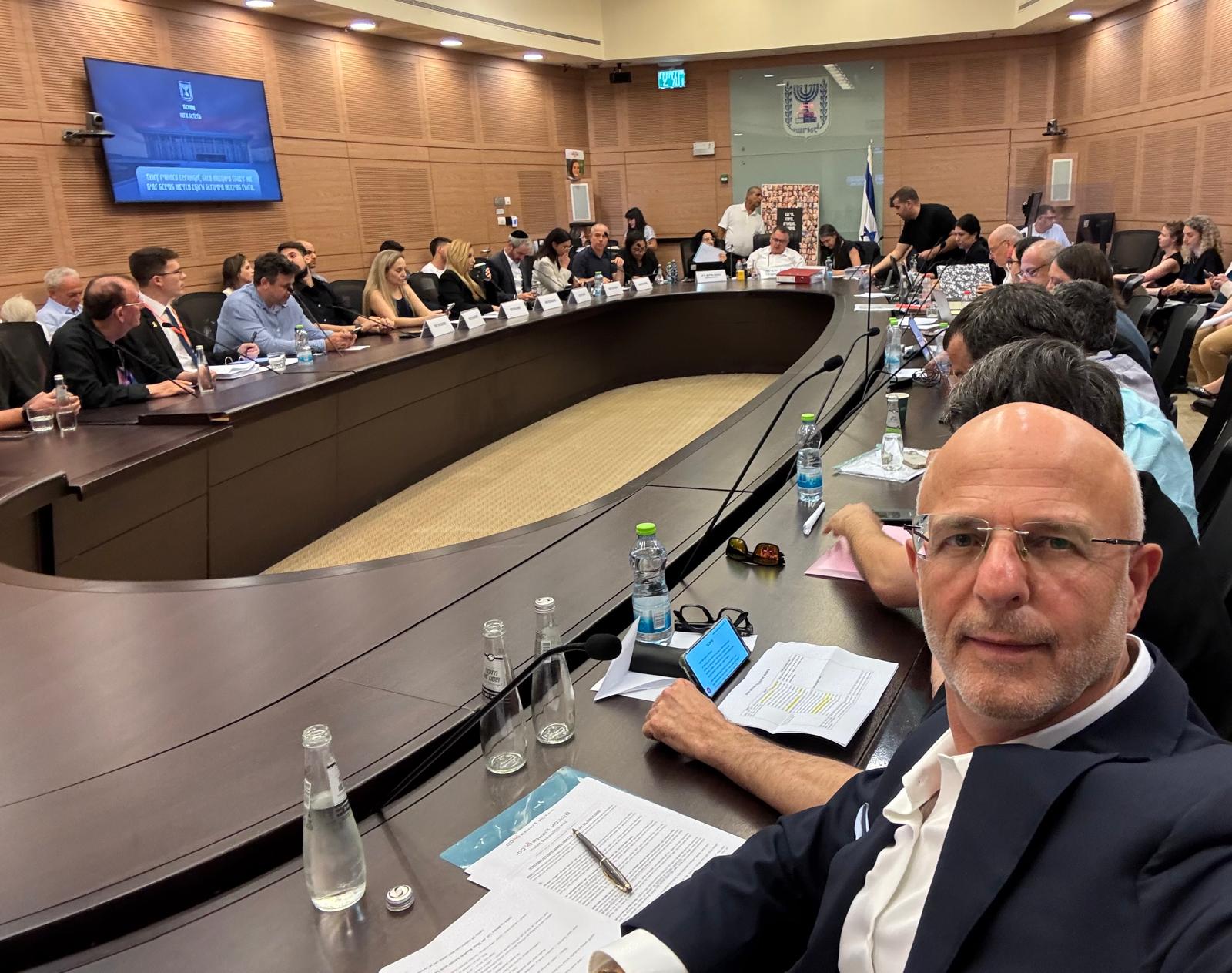 עו"ד ד"ר גדעון פישר בכנסת בעניין תיקון החוק
